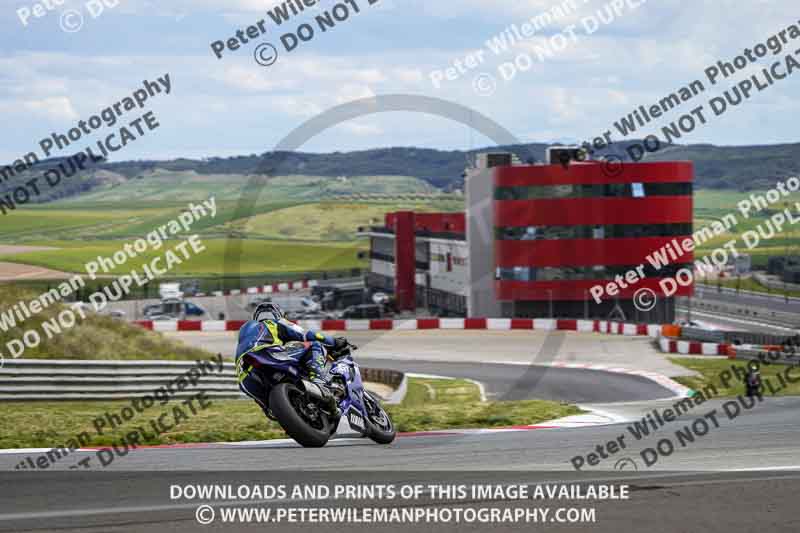 cadwell no limits trackday;cadwell park;cadwell park photographs;cadwell trackday photographs;enduro digital images;event digital images;eventdigitalimages;navarra;no limits trackdays;peter wileman photography;racing digital images;trackday digital images;trackday photos